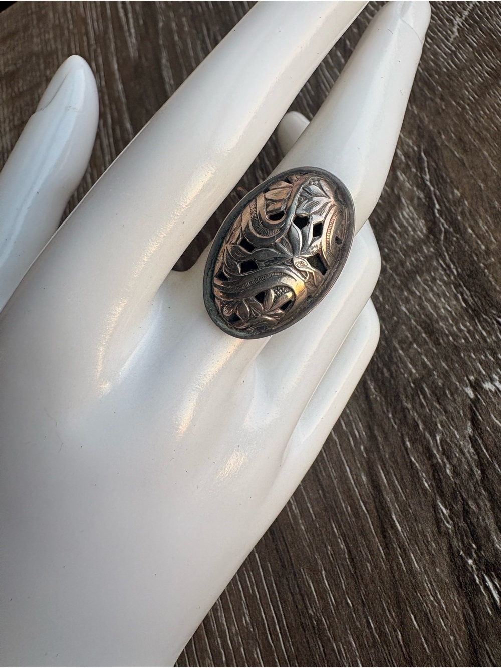 Vintage Beaucraft Sterling Silver Oval Filigree Floral Motif Ring - Size 6